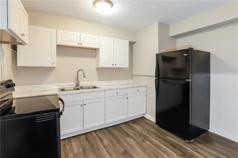 7300 112th St, Kansas City, MO 64134