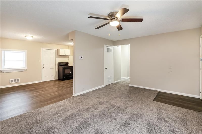 7300 112th St, Kansas City, MO 64134