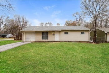 7300 E 112th St, Kansas City, MO 64134