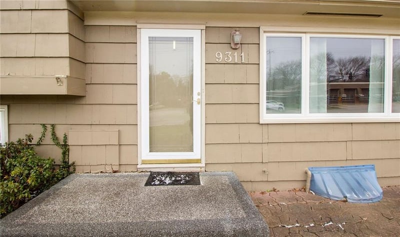 9311 95th St, Overland Park, KS 66212