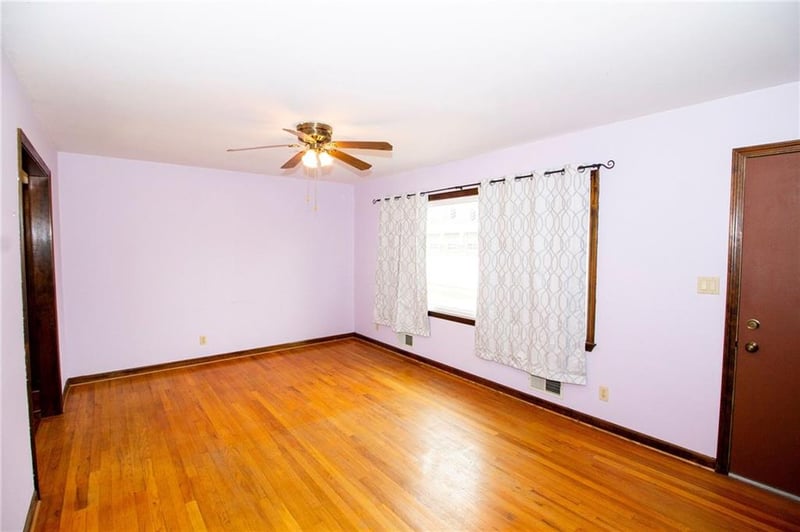 9311 95th St, Overland Park, KS 66212