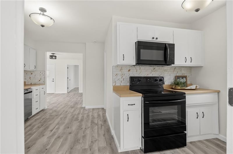402 Blake St, St Joseph, MO 64504