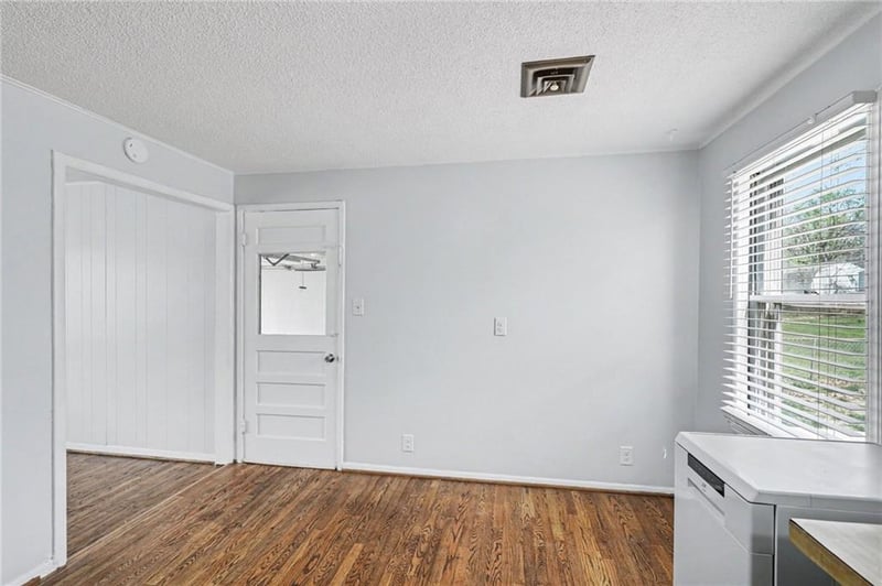 7725 Conser St, Overland Park, KS 66204