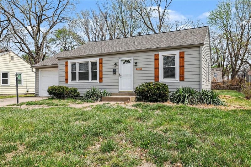 7725 Conser St, Overland Park, KS 66204