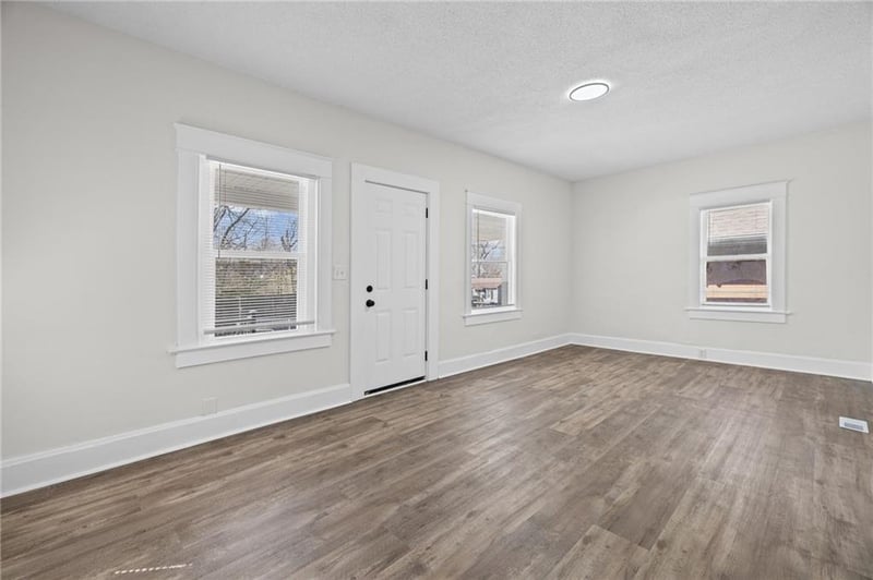 4904 23rd St, Kansas City, MO 64127