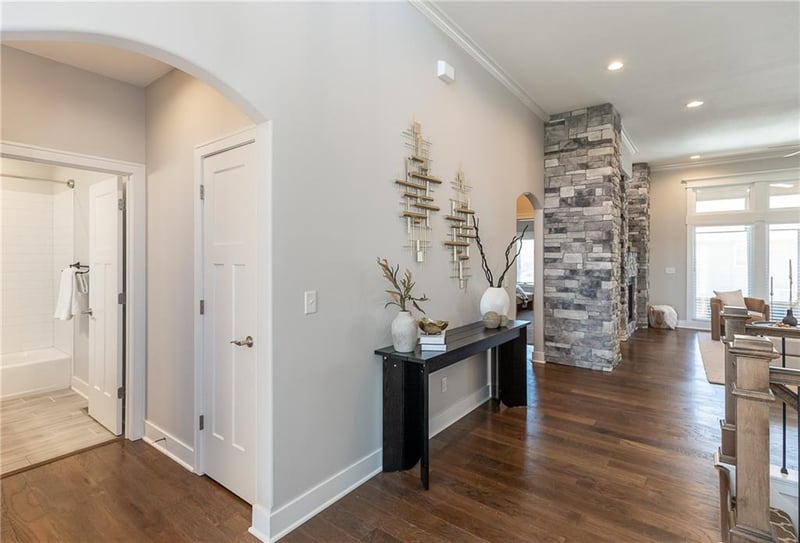 4060 Timberlake Ct, Lee's Summit, MO 64064