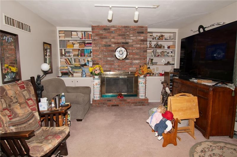 14 40th St, Kansas City, MO 64116