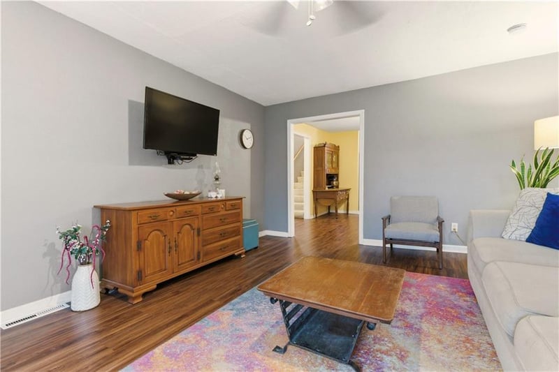 106 81st St, Kansas City, MO 64114