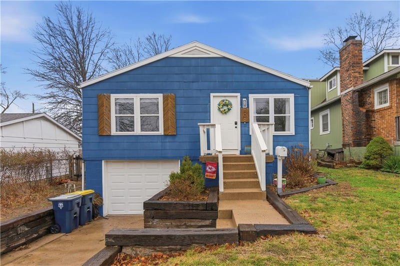 106 81st St, Kansas City, MO 64114