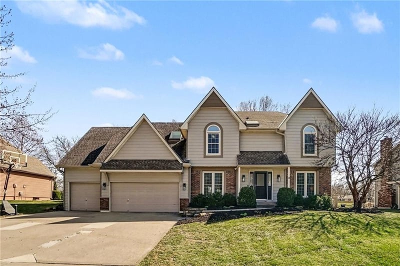 1611 100th Ct, Kansas City, MO 64155