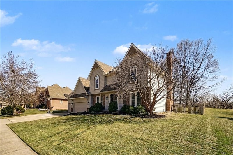 1611 100th Ct, Kansas City, MO 64155