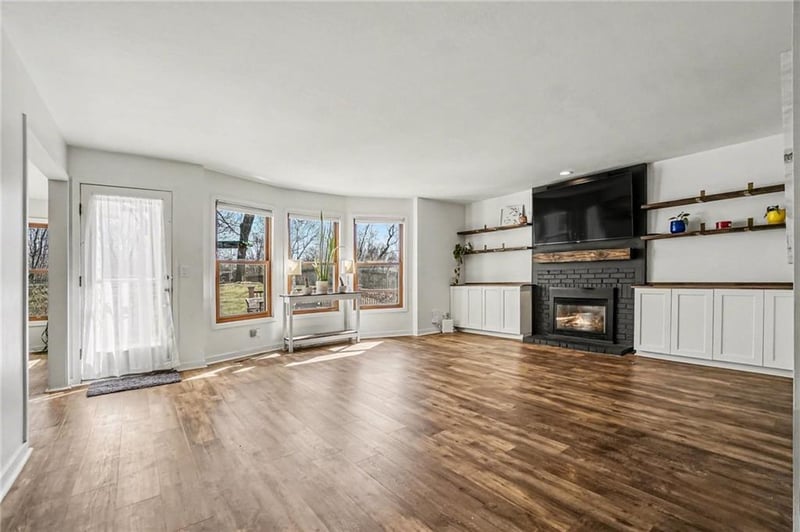 1611 100th Ct, Kansas City, MO 64155