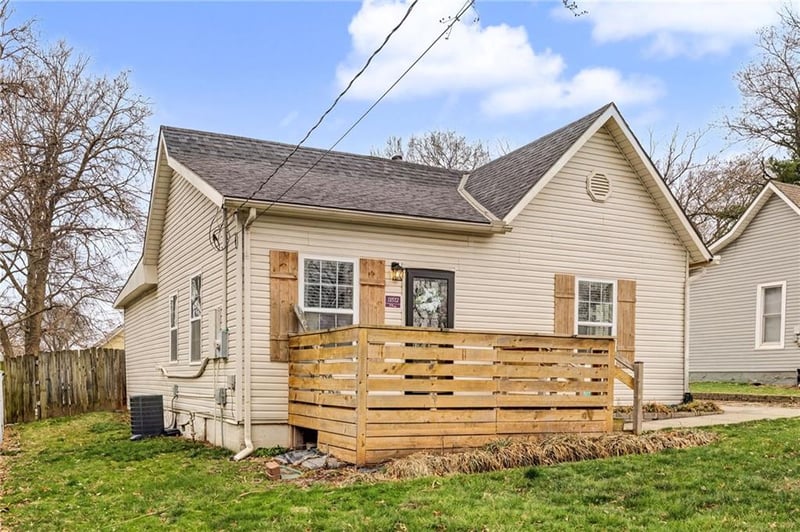 11512 Mcgee St, Kansas City, MO 64155