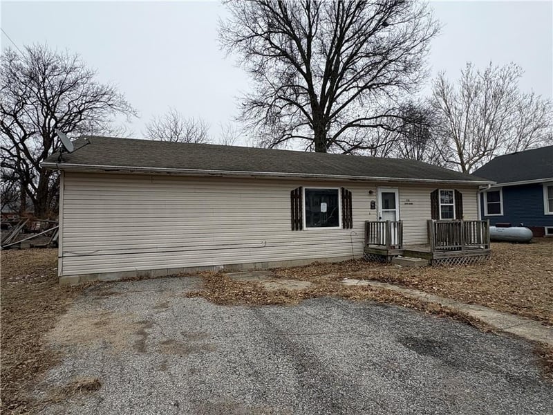 117 Manning St, Burlington Jct, MO 64428