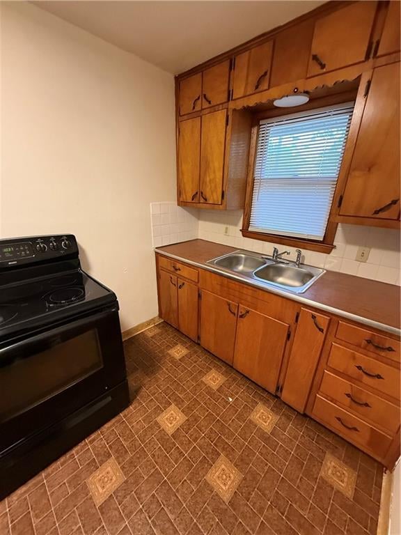 Hedges Ave, Independence, MO 64052