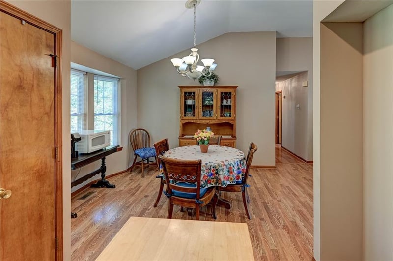 816 Whitney St, Olathe, KS 66061