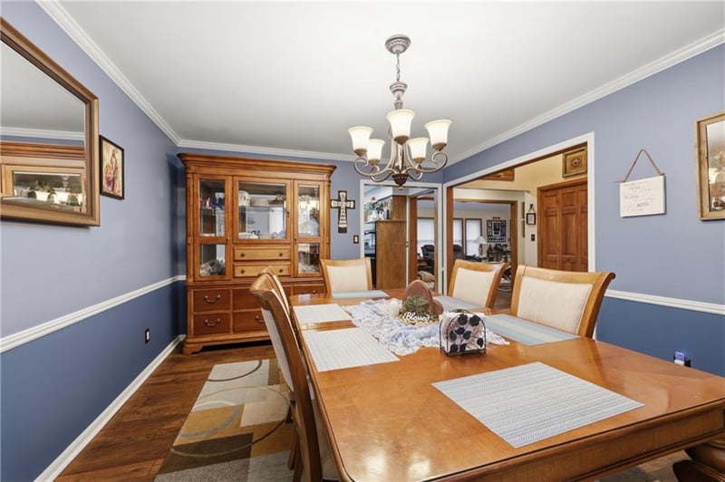 2200 Fawn Dr, Blue Springs, MO 64015