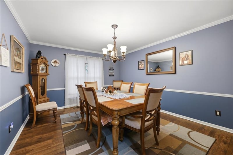2200 Fawn Dr, Blue Springs, MO 64015