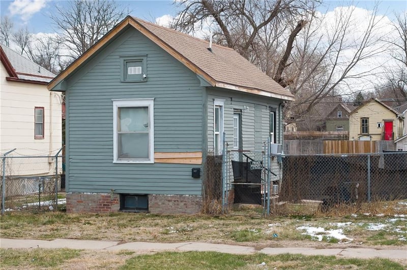 837 S 22nd St, St Joseph, MO 64507