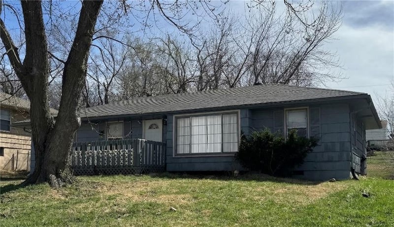 11230 College Ave, Kansas City, MO 64137