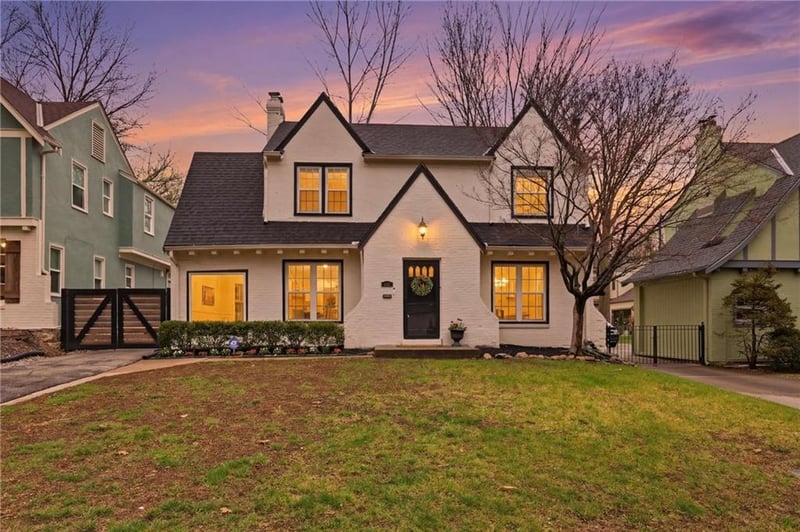 1263 Gregory Blvd, Kansas City, MO 64114