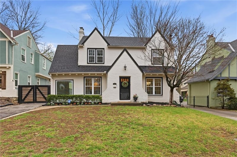 1263 Gregory Blvd, Kansas City, MO 64114