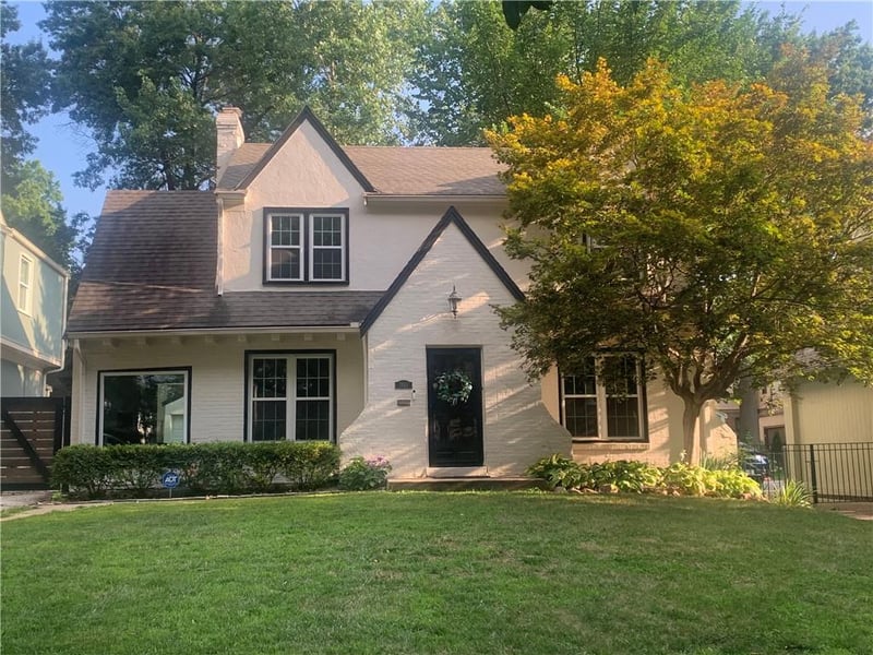 1263 Gregory Blvd, Kansas City, MO 64114