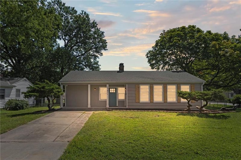 11911 44th St, Kansas City, MO 64133