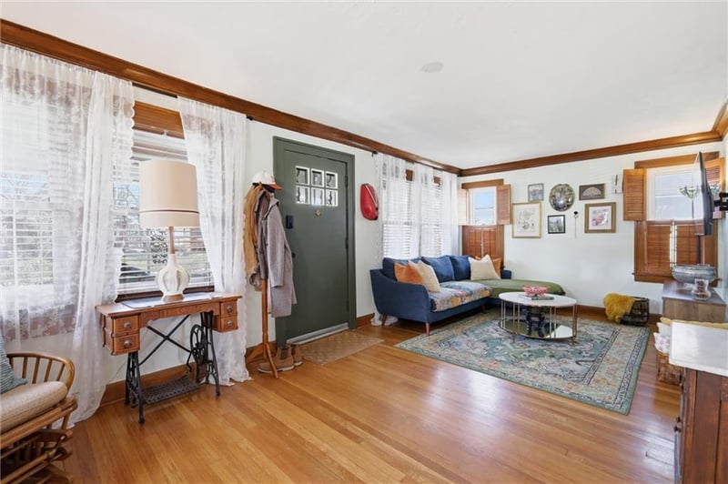 4321 Bellefontaine Ave, Kansas City, MO 64130