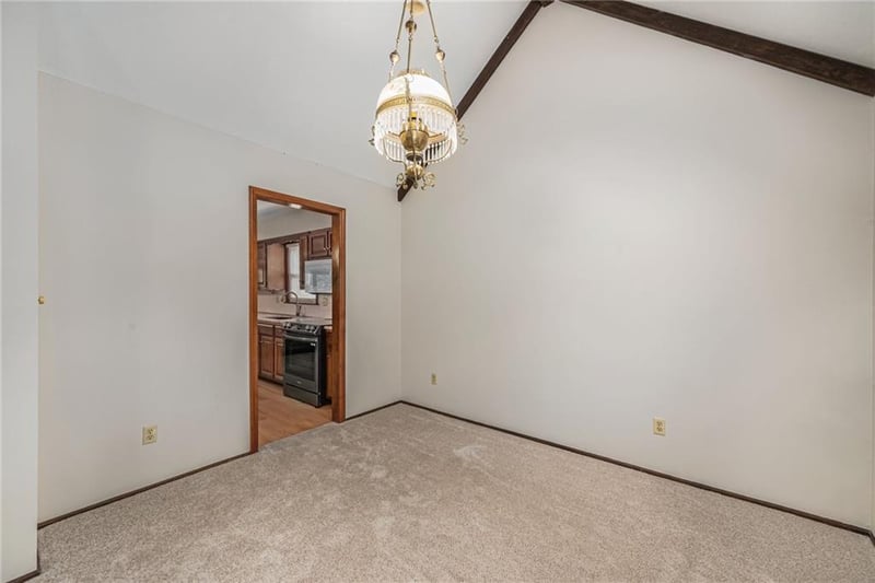 8125 Beaman Dr, Kansas City, MO 64151