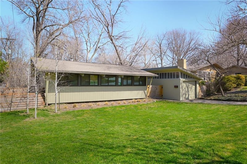 4504 78th St, Prairie Village, KS 66208