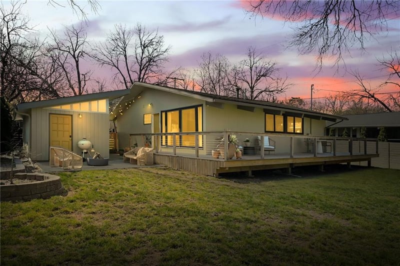 4504 78th St, Prairie Village, KS 66208