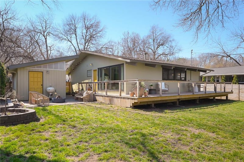 4504 78th St, Prairie Village, KS 66208