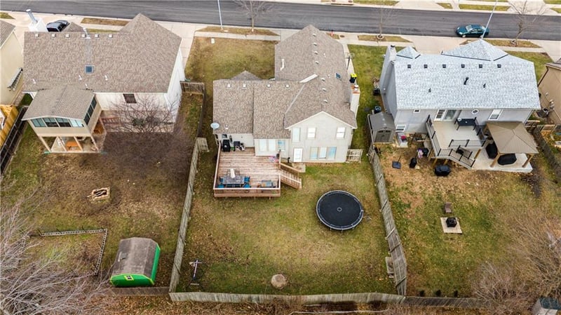 9735 87th Ter, Kansas City, MO 64153