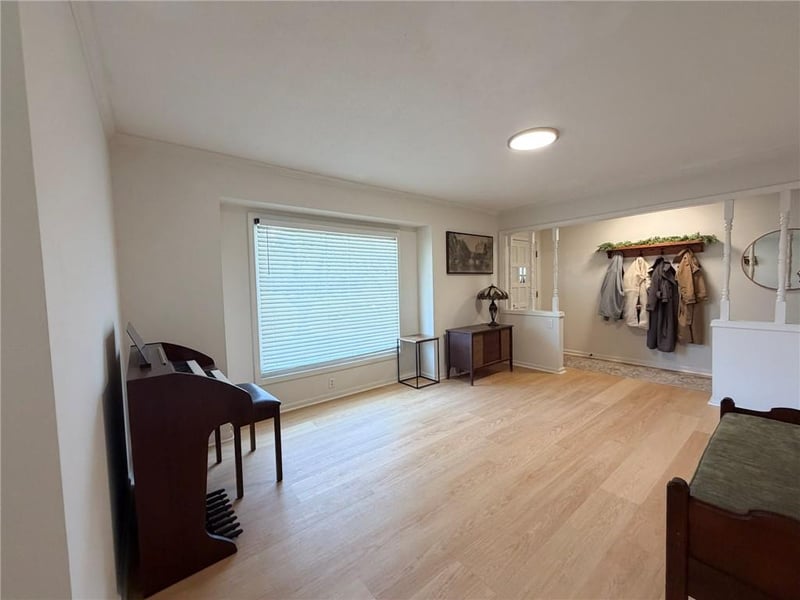 2000 34th Pl, Kansas City, MO 64116