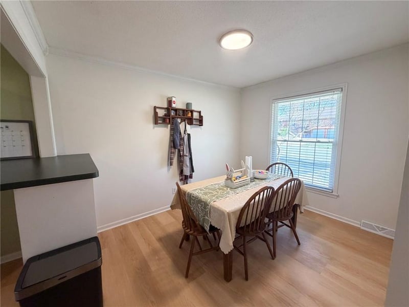 2000 34th Pl, Kansas City, MO 64116