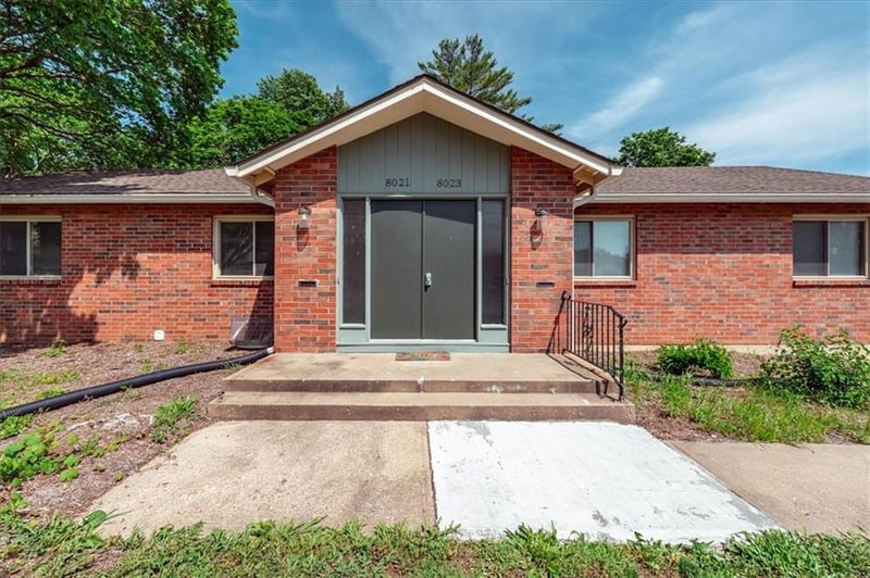 8021 Holmes Rd, Kansas City, MO 64134