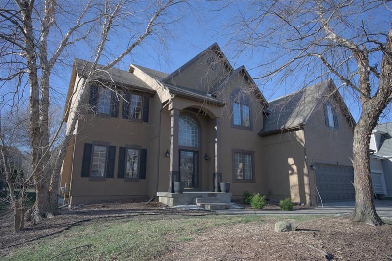 9233 143rd Ter, Overland Park, KS 66221