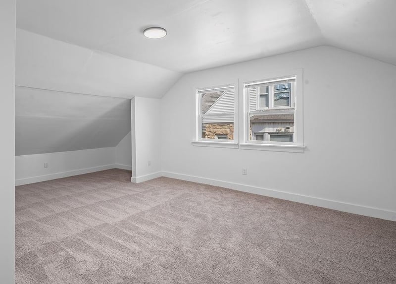 1030 Waverly Ave, Kansas City, KS 66104