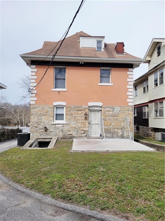 2739 Garfield Ave, Kansas City, MO 64109