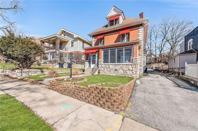 2739 Garfield Ave, Kansas City, MO 64109