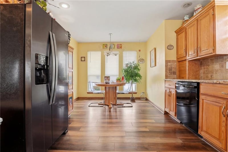 220 Seaside Sparrow St, Lee's Summit, MO 64082