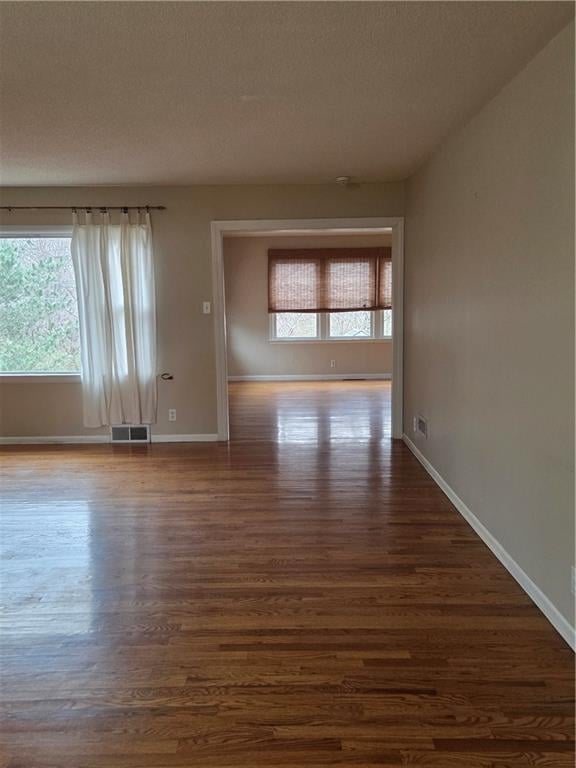 5305 Cypress Ave, Kansas City, MO 64119