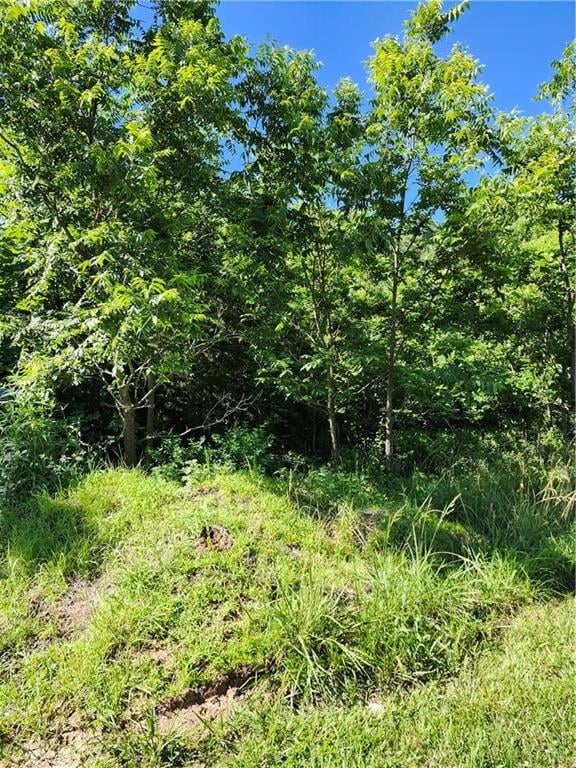 37 Oakdale Ct, Linn Valley, KS 66040