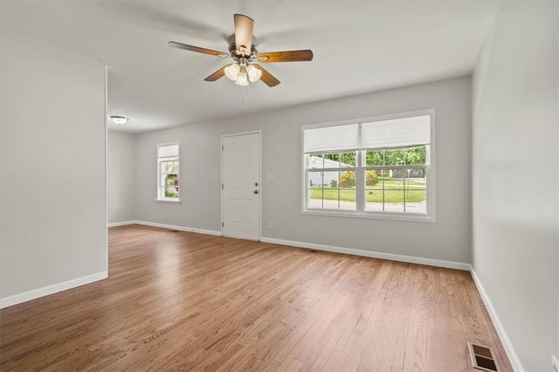 307 3rd Dr, Independence, MO 64050