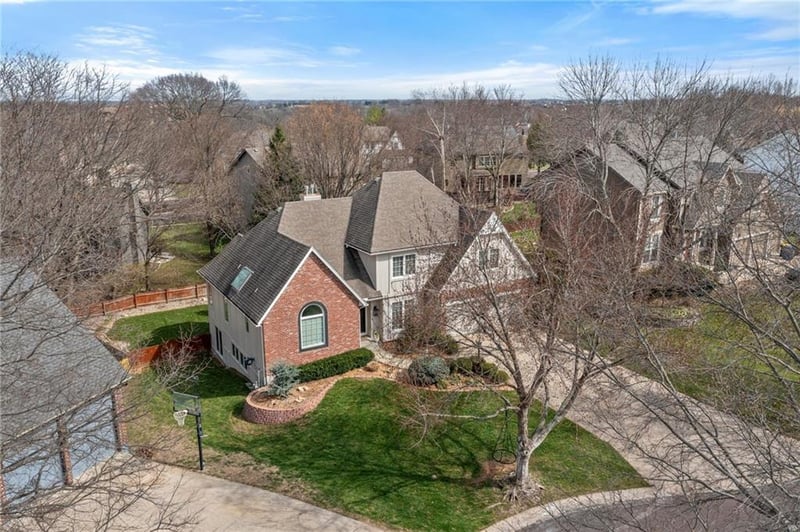 15209 Maple Ct, Overland Park, KS 66223