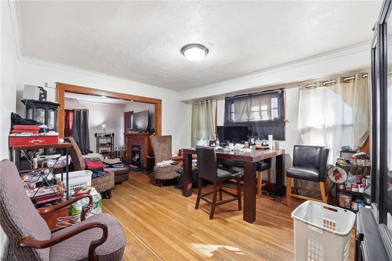 5622 Olive St, Kansas City, MO 64130