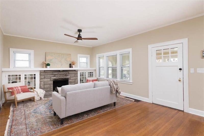 6914 Metcalf Blvd, Overland Park, KS 66204