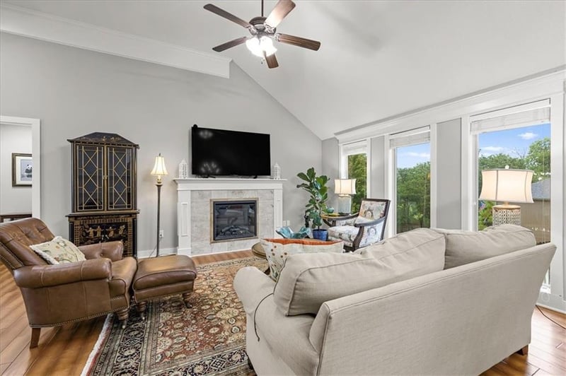 8204 74th St, Kansas City, MO 64152