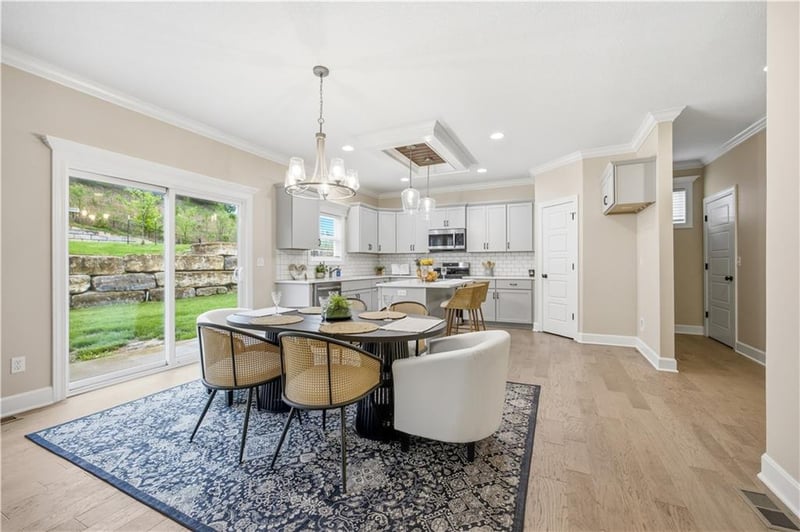 6809 Prairie Ln, Parkville, MO 64152